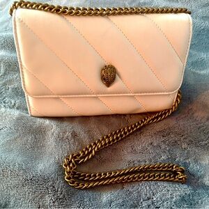 Kurt Geiger London
Soho Chain Wallet
Crossbody Clutch